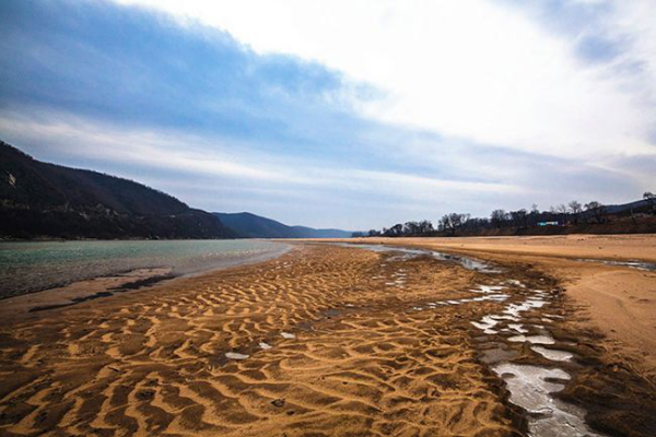 丹東東港市內有什么旅游景點?