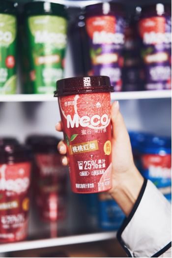 做 最懂00后 的產(chǎn)品,meco蜜谷果汁茶成茶飲界新 斷貨王